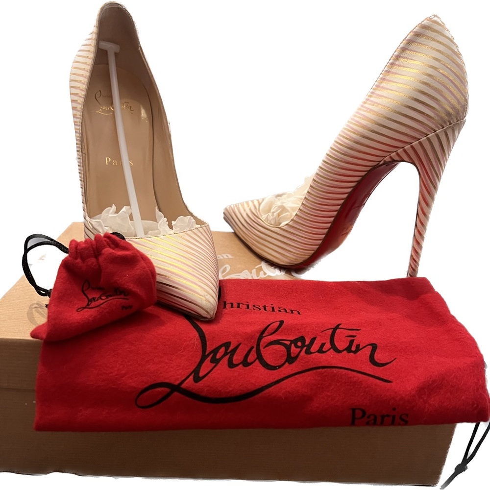 Christian✨Louboutin✨So Kate sz 38.5